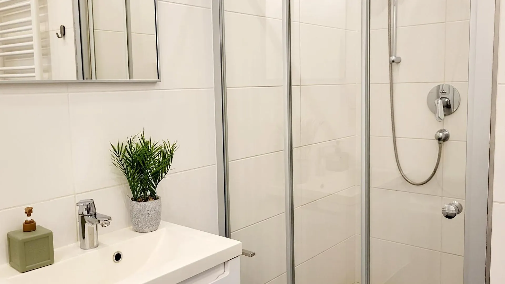 Neulerchenfelder Apartment 비엔나 오스트리아